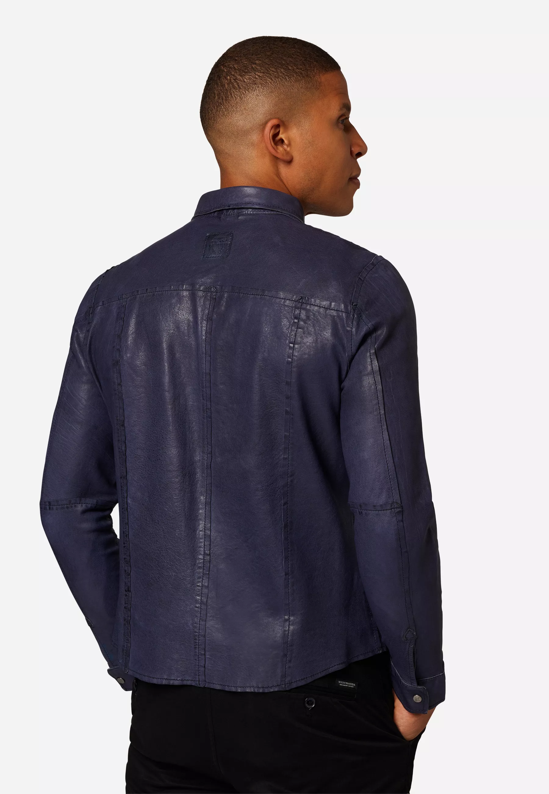 Herren Lederjacke Reverse Shirt Glattleder in Blau von Ricano, Rückansicht am Model