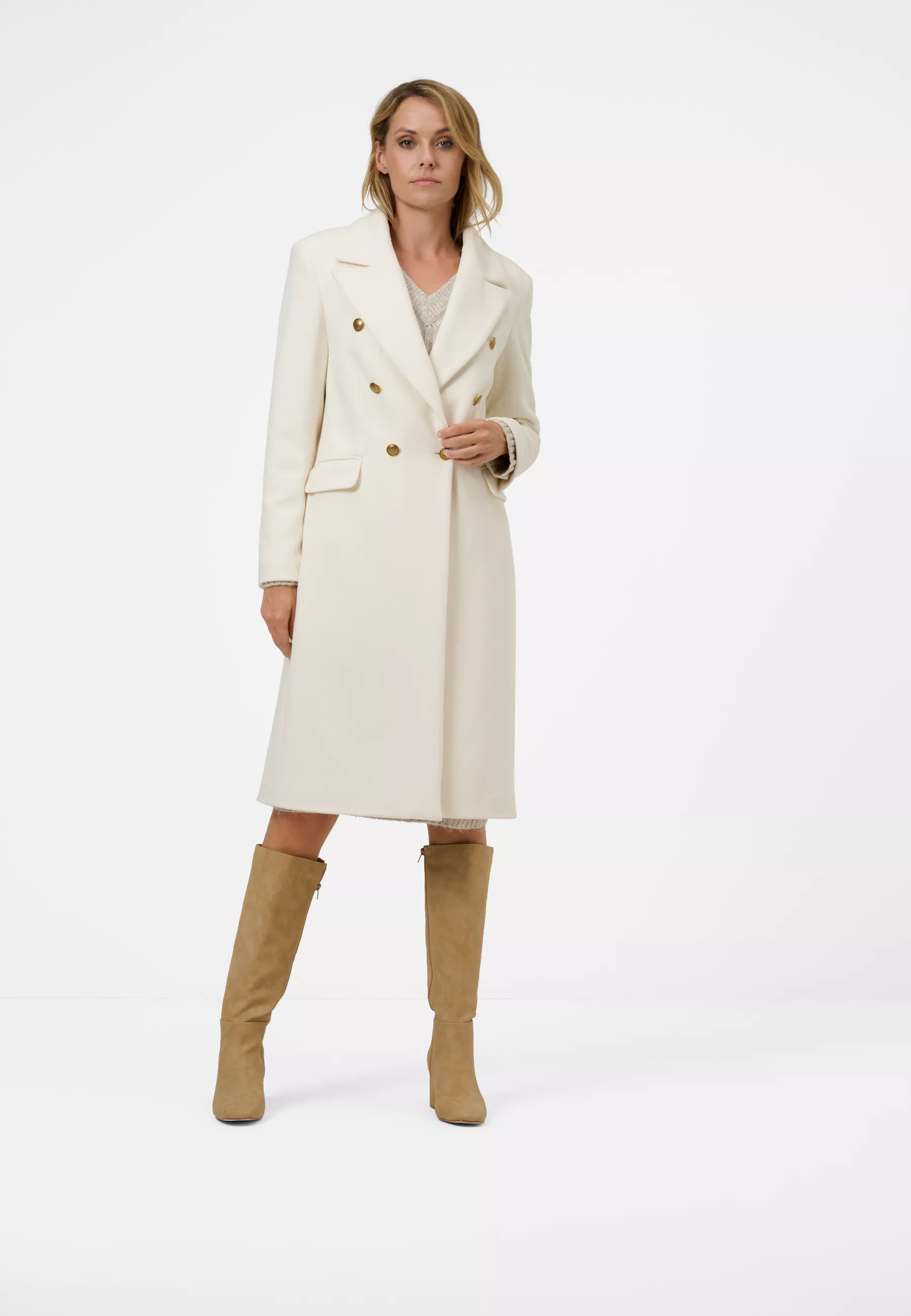 Damen Textil Mantel Giulia in Weiß von Ricano, Vollansicht am Model