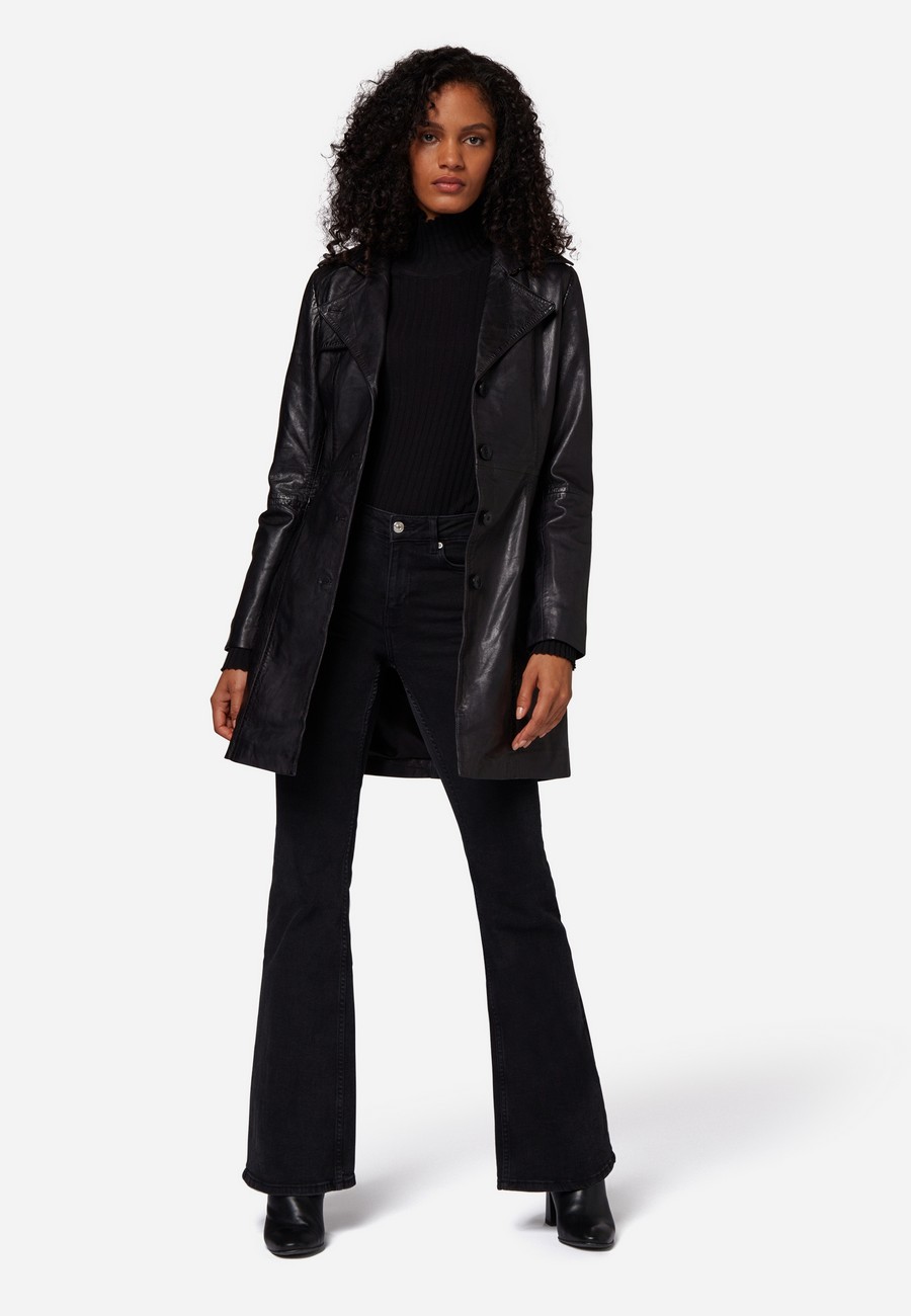Damen Lederjacke Kate in Schwarz von RICANO - Frontansicht am Modell