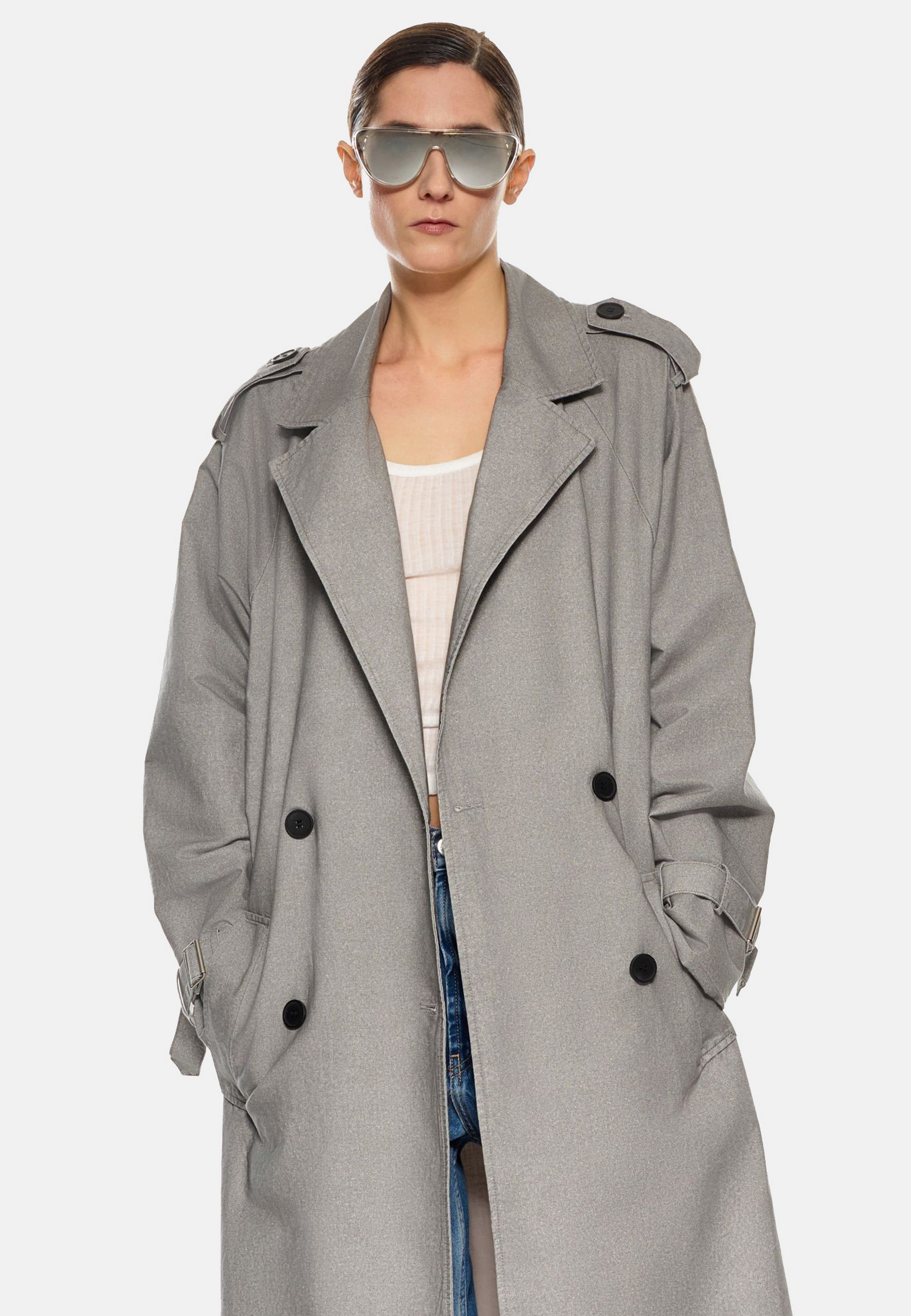 Damen Textil Mantel Clarissa in Grau von Ricano - Frontansicht am Model