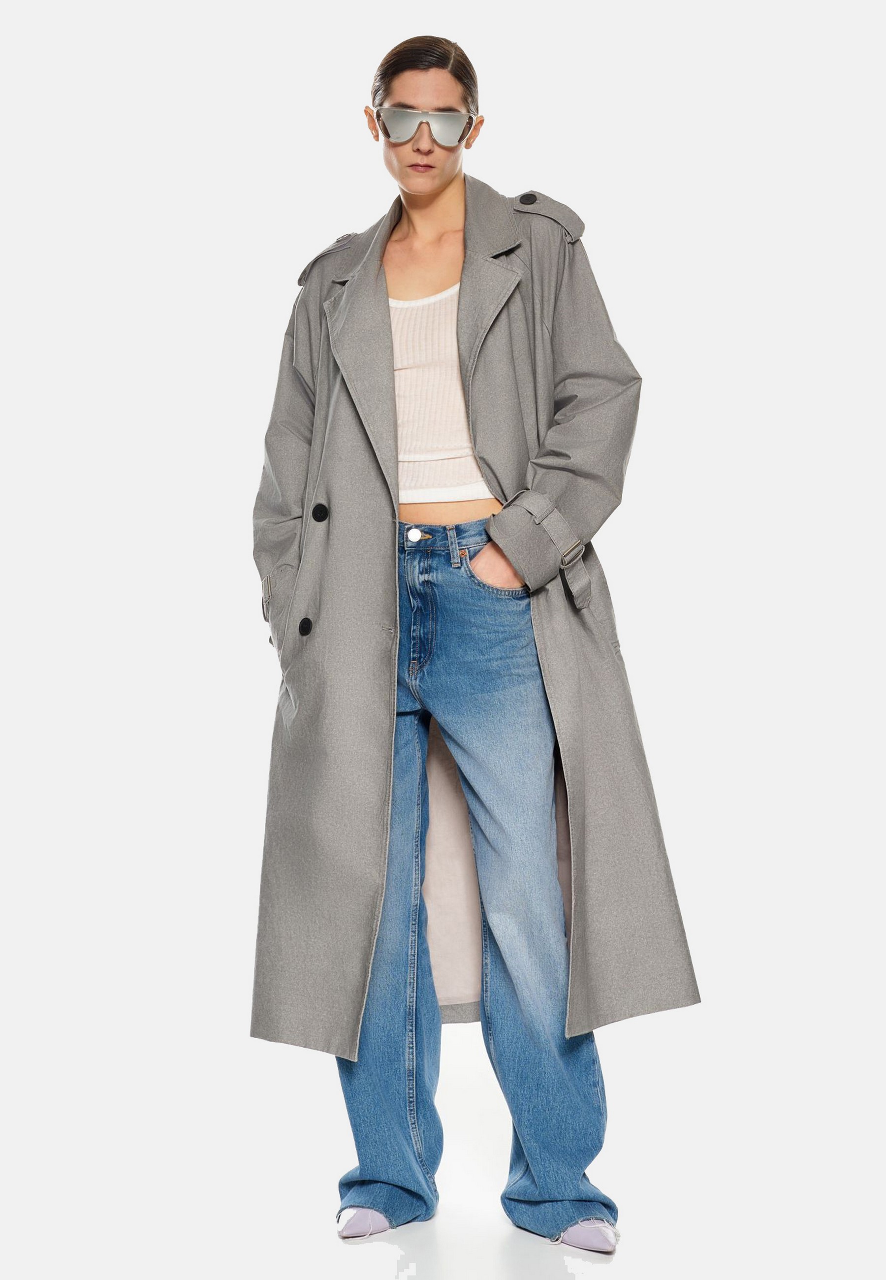 Damen Textil Mantel Clarissa in Grau von Ricano - Vollansicht am Model